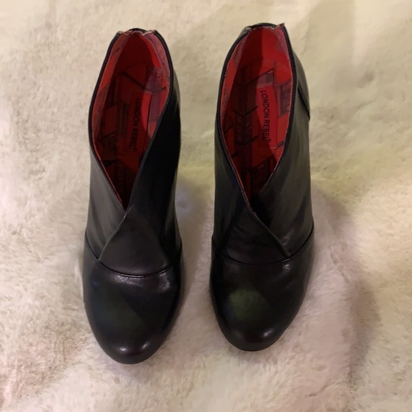 London Rebel Black ankle boots - Picture 2 of 4